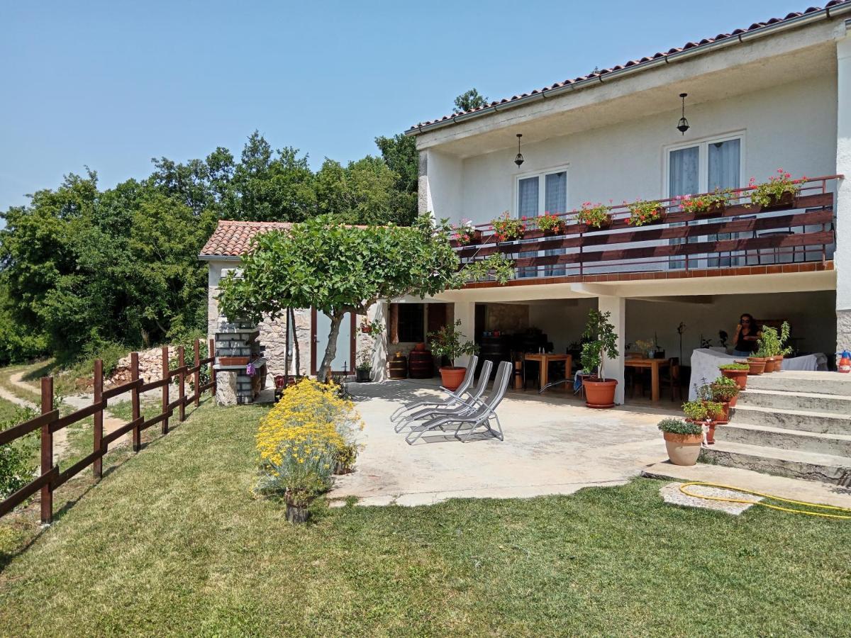 B&B "Retro Gusto " Pićan Exterior foto